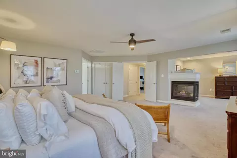 Bedroom - 18452 Kerill Rd, Triangle, VA 22172 photo 1 of 8