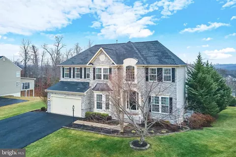Exterior - 18452 Kerill Rd, Triangle, VA 22172 photo 16 of 26