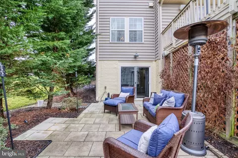 Exterior - 18452 Kerill Rd, Triangle, VA 22172 photo 3 of 26