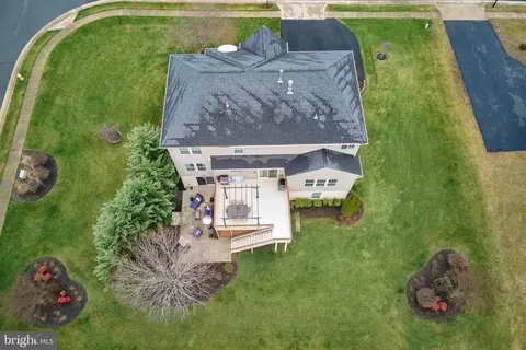Exterior - 18452 Kerill Rd, Triangle, VA 22172 photo 25 of 26