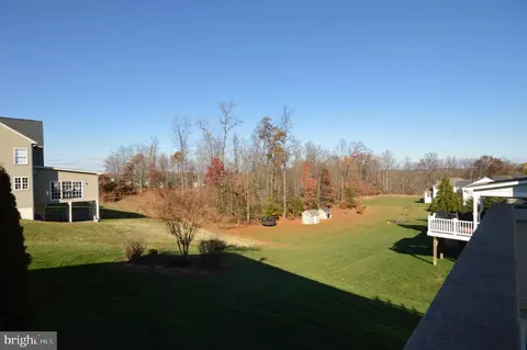 Exterior - 18452 Kerill Rd, Triangle, VA 22172 photo 12 of 26