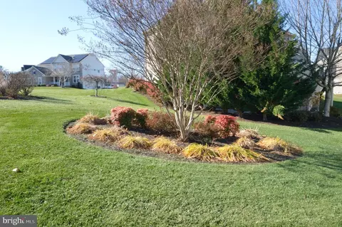 Exterior - 18452 Kerill Rd, Triangle, VA 22172 photo 14 of 26