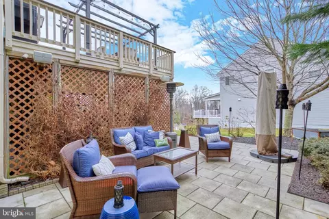Exterior - 18452 Kerill Rd, Triangle, VA 22172 photo 2 of 26