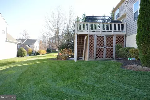 Exterior - 18452 Kerill Rd, Triangle, VA 22172 photo 10 of 26