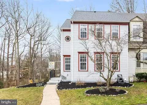 11806 Critton Cir, Woodbridge, VA 22192