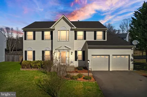 5126 Lake Terrapin Dr, Woodbridge, VA 22193
