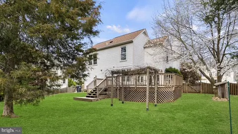 Exterior - 15051 Holleyside Dr, Dumfries, VA 22025 photo 3 of 4