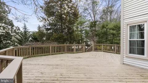Exterior - 15051 Holleyside Dr, Dumfries, VA 22025 photo 4 of 4