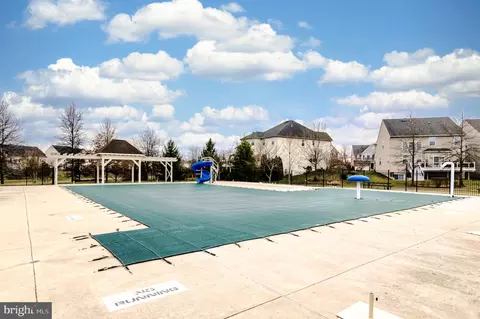 Exterior - 8788 Dancer Ct, Gainesville, VA 20155 photo 6 of 10
