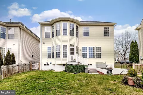 Exterior - 8788 Dancer Ct, Gainesville, VA 20155 photo 2 of 10