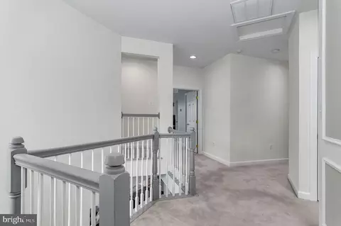 Entry Way - 8788 Dancer Ct, Gainesville, VA 20155 photo 3 of 5