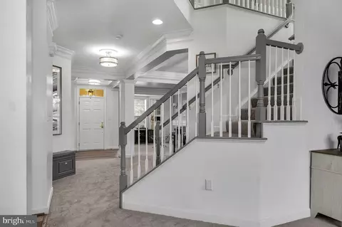 Entry Way - 8788 Dancer Ct, Gainesville, VA 20155 photo 2 of 5