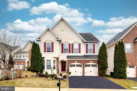 8788 Dancer Ct, Gainesville, VA 20155