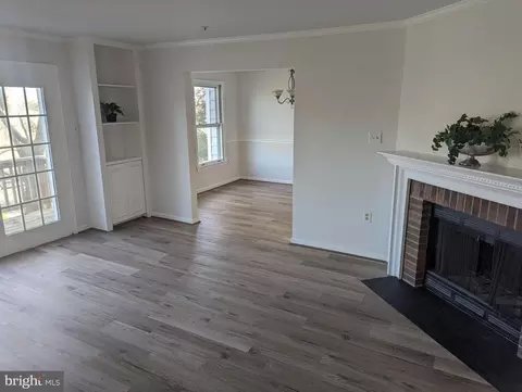 7895 Apache Ridge Ct, Manassas, VA 20109 photo 3