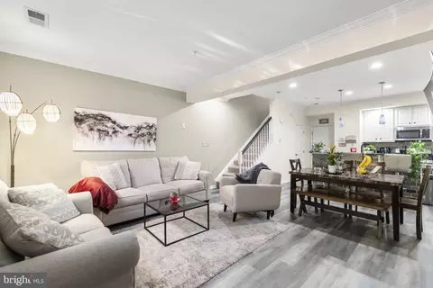 2386 Merseyside Dr, Woodbridge, VA 22191