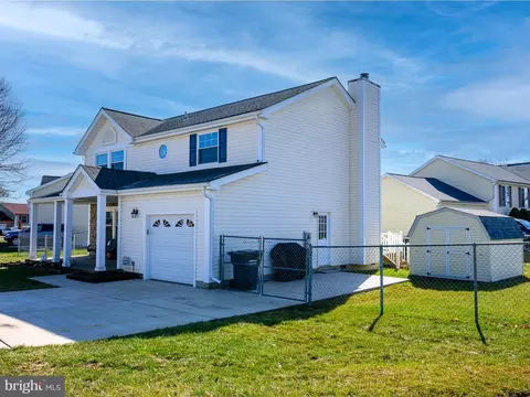 Exterior - 9824 Nimitz Ct, Manassas, VA 20109 photo 2 of 4