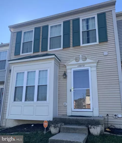 16979 Monmouth Ct, Dumfries, VA 22026