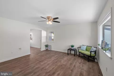 Living - 8101 Spruce St, Manassas, VA 20111 photo 1 of 3