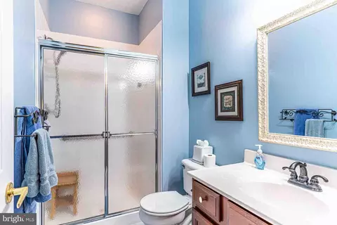 Bath - 6526 Box Elder Loop, Gainesville, VA 20155 photo 2 of 3