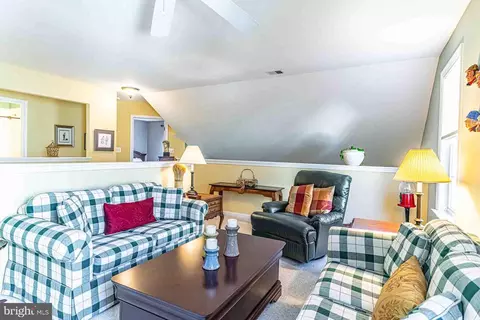 Living - 6526 Box Elder Loop, Gainesville, VA 20155 photo 5 of 9