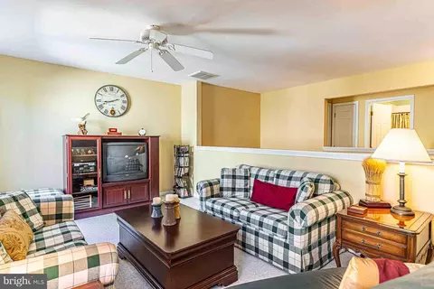 Living - 6526 Box Elder Loop, Gainesville, VA 20155 photo 4 of 9