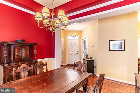Dining - 6526 Box Elder Loop, Gainesville, VA 20155 photo 6 of 10