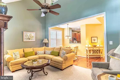 Living - 6526 Box Elder Loop, Gainesville, VA 20155 photo 2 of 9