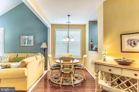 Dining - 6526 Box Elder Loop, Gainesville, VA 20155 photo 8 of 10