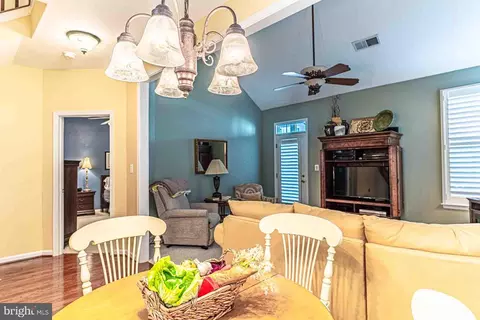Dining - 6526 Box Elder Loop, Gainesville, VA 20155 photo 10 of 10