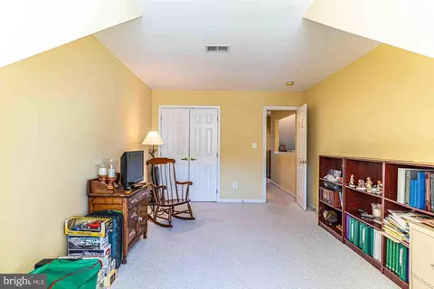 Living - 6526 Box Elder Loop, Gainesville, VA 20155 photo 8 of 9