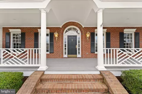 Exterior - 14947 Alpine Bay Loop, Gainesville, VA 20155 photo 5 of 31