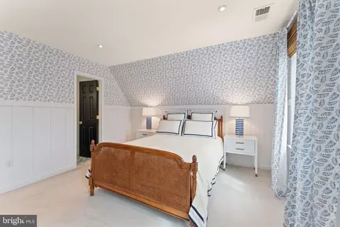 Bedroom - 14947 Alpine Bay Loop, Gainesville, VA 20155 photo 10 of 11