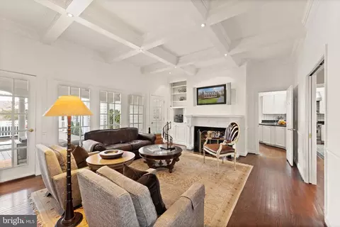 Living - 14947 Alpine Bay Loop, Gainesville, VA 20155 photo 6 of 13