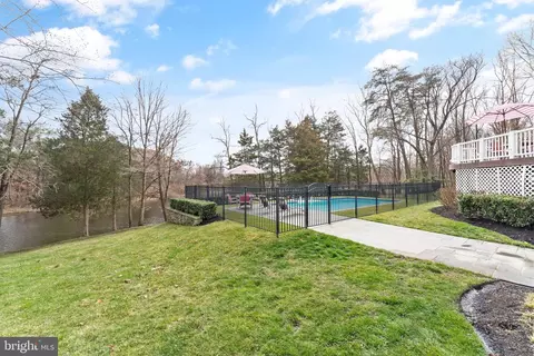 Exterior - 14947 Alpine Bay Loop, Gainesville, VA 20155 photo 24 of 31