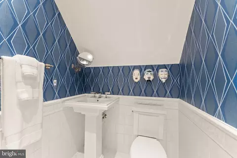 Bath - 14947 Alpine Bay Loop, Gainesville, VA 20155 photo 10 of 13