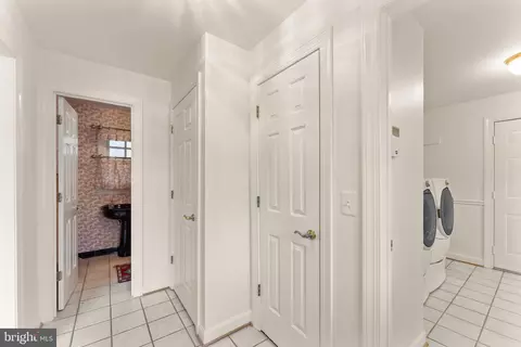 Entry Way - 14947 Alpine Bay Loop, Gainesville, VA 20155 photo 2 of 3