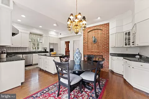 Dining - 14947 Alpine Bay Loop, Gainesville, VA 20155 photo 4 of 7
