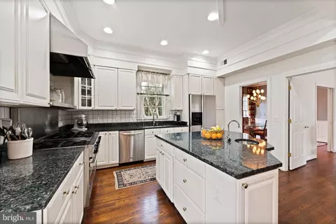 Kitchen - 14947 Alpine Bay Loop, Gainesville, VA 20155 photo 5 of 5