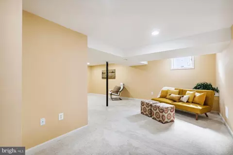 Living - 4598 Rincon Pl, Dumfries, VA 22025 photo 5 of 5