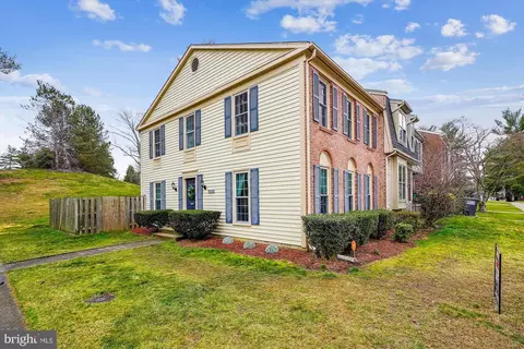 3182 Arrowhead Ct, Woodbridge, VA 22192