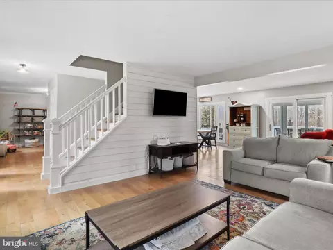 Living - 4702 Duncan Pl, Dumfries, VA 22025 photo 2 of 5