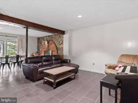Living - 4702 Duncan Pl, Dumfries, VA 22025 photo 5 of 5