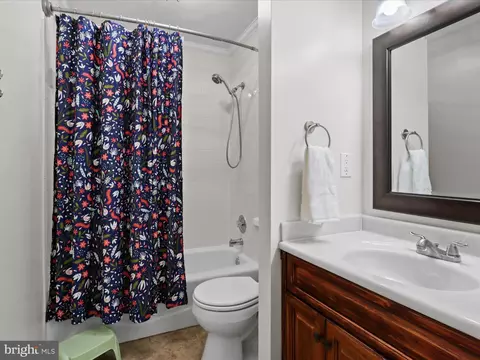 Bath - 4702 Duncan Pl, Dumfries, VA 22025 photo 3 of 5