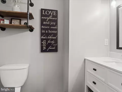 Bath - 4702 Duncan Pl, Dumfries, VA 22025 photo 1 of 5