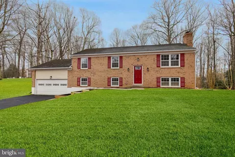 7273 Yola Ln, Manassas, VA 20111