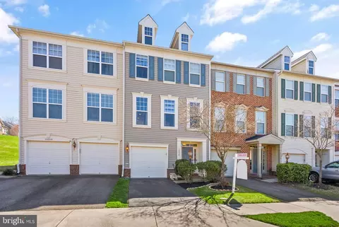 12008 Dawn Falls Way, Bristow, VA 20136
