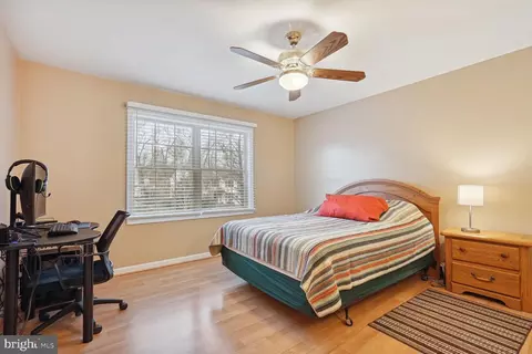 Bedroom - 8231 Crackling Fire Dr, Gainesville, VA 20155 photo 3 of 4