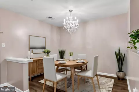 1025 Gardenview Loop #302, Woodbridge, VA 22191