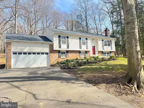 11159 Stonebrook Dr, Manassas, VA 20112
