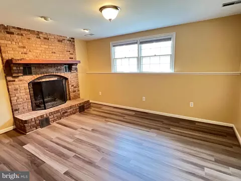 Living - 11159 Stonebrook Dr, Manassas, VA 20112 photo 5 of 5